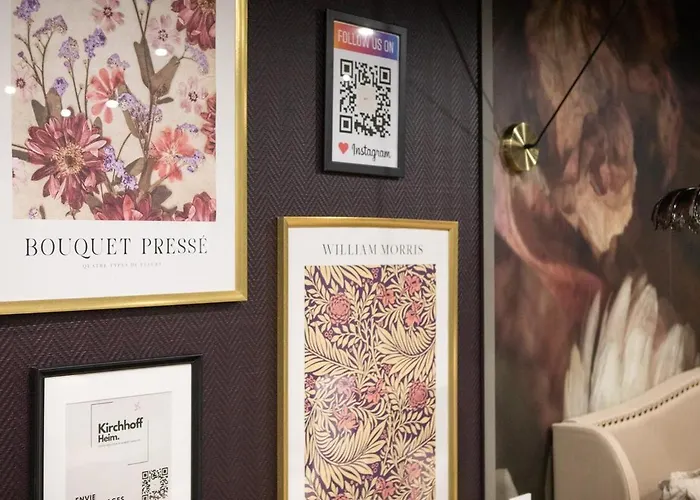 Apartamento Deluxe Studio, Dark Floral, Jacuzzi, Parking Gratuit, Centre